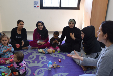 Tahaddi Lebanon family session with mothers and children